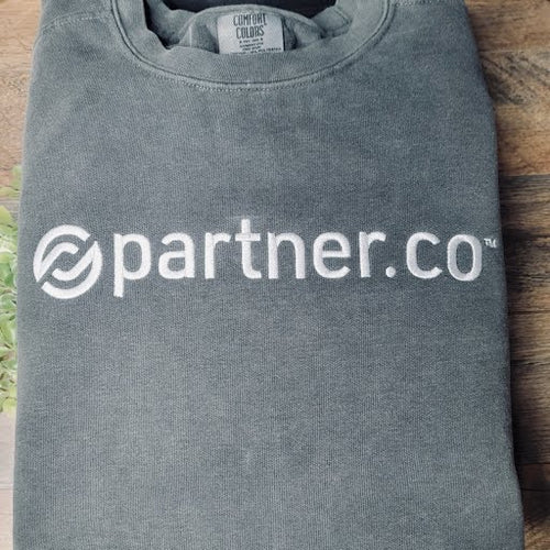 Sweatshirt | Partnerco Swag